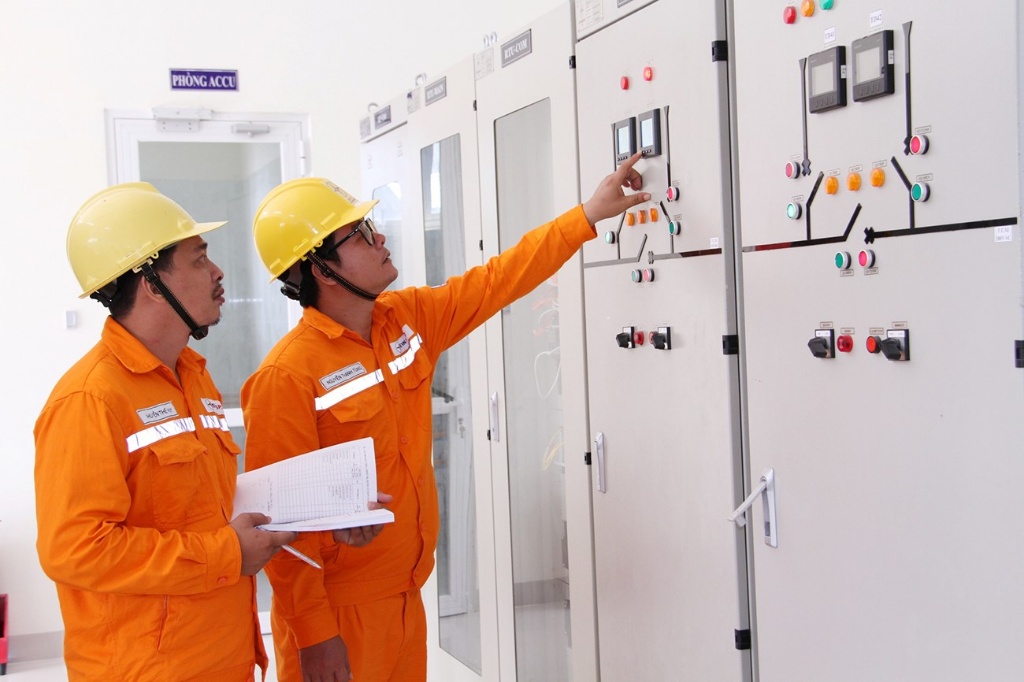Bac Giang은 2024년 폭염과 다가오는 계절에 안정적이고 안전한 전기 공급을 보장한다